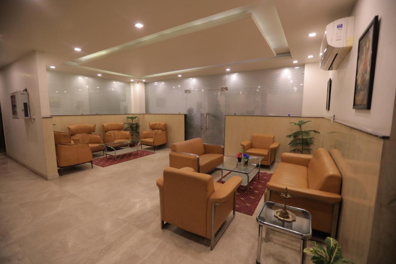 Airport Hotel Bollywood Paradise New Delhi Exteriör bild